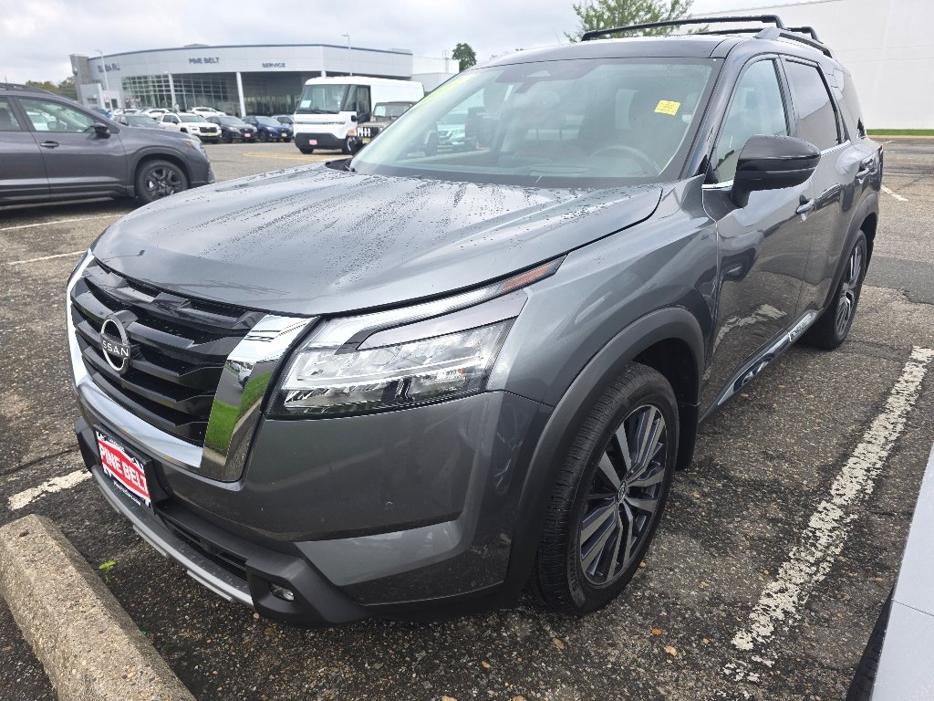 2022 Nissan Pathfinder Platinum