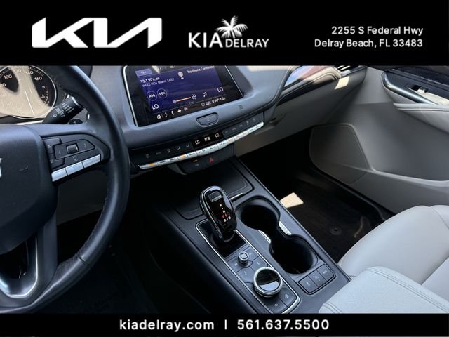 Used 2020 White Cadillac Luxury image 25
