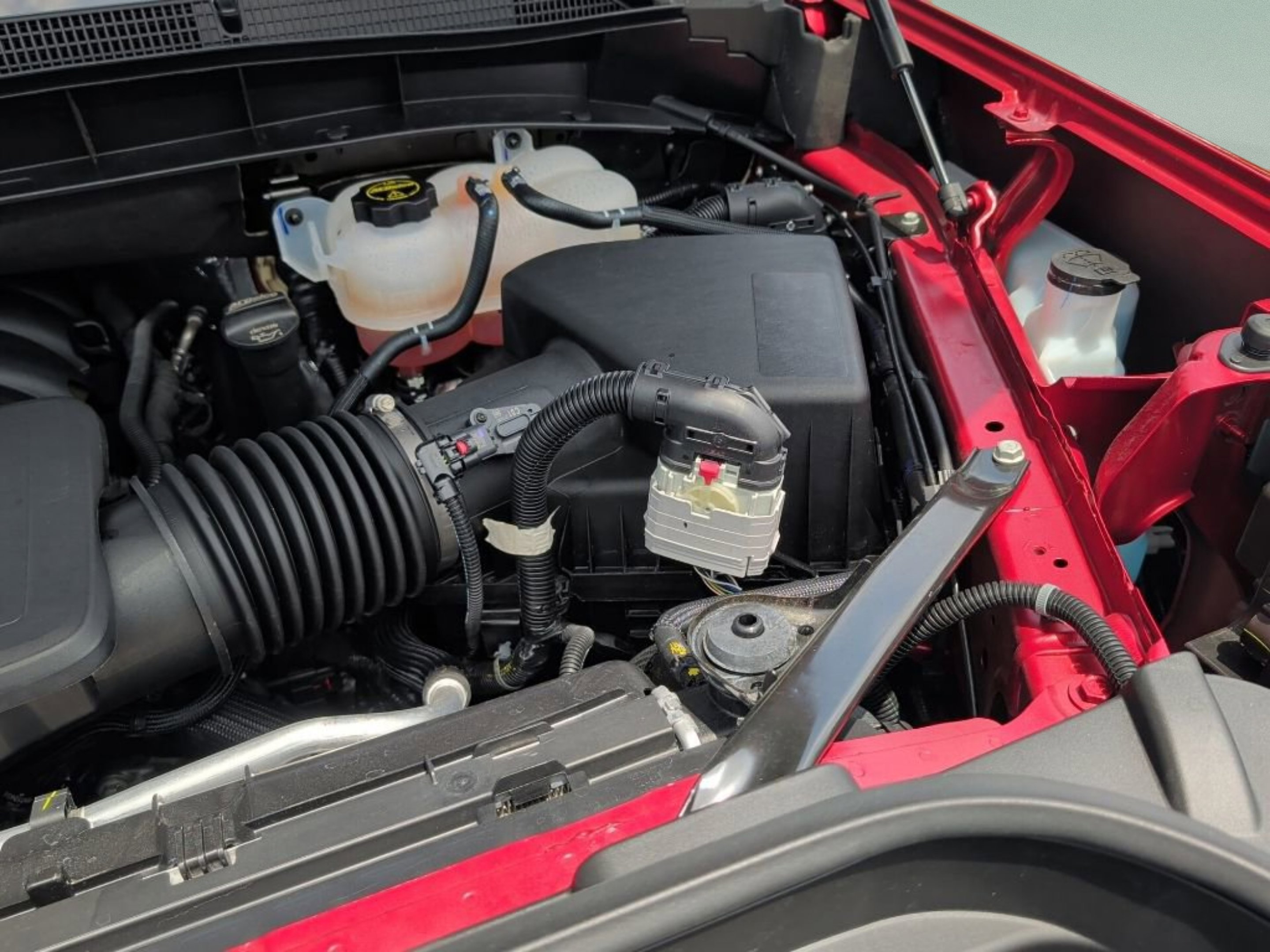 Used 2025 Volcanic Red Tintcoat GMC SLT image 14