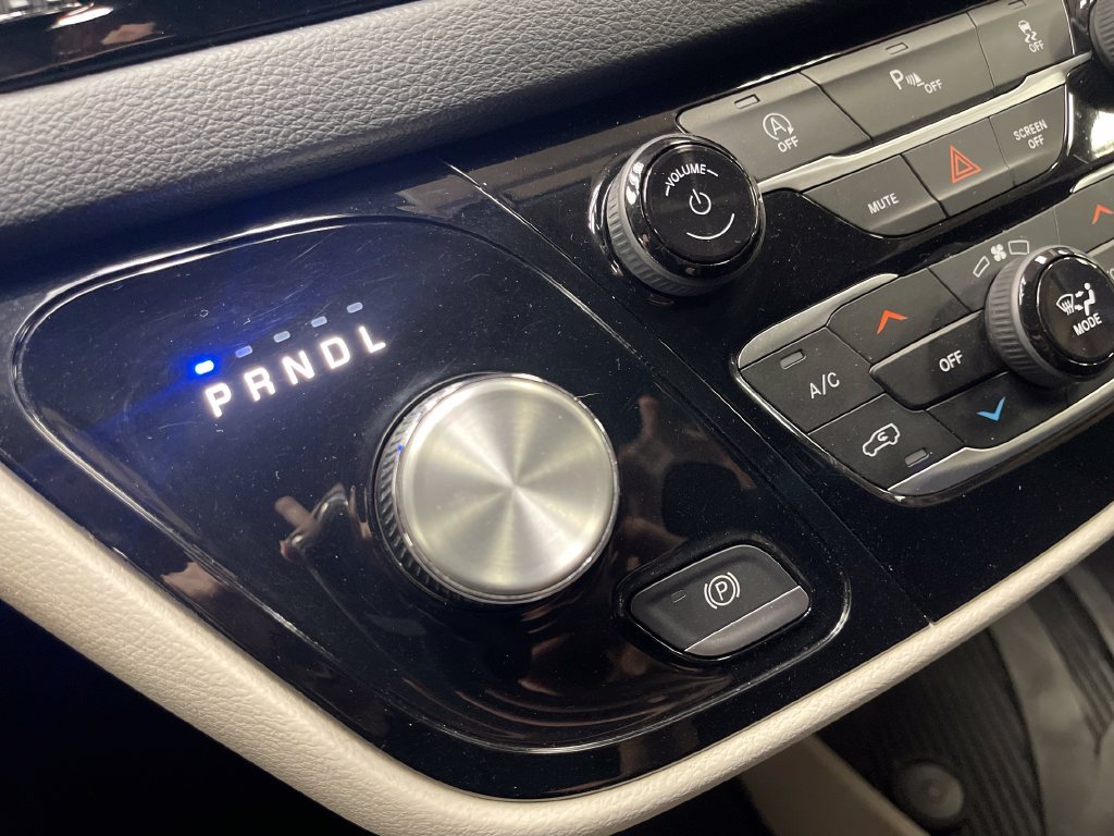 Used 2020 Blue Chrysler Touring image 23