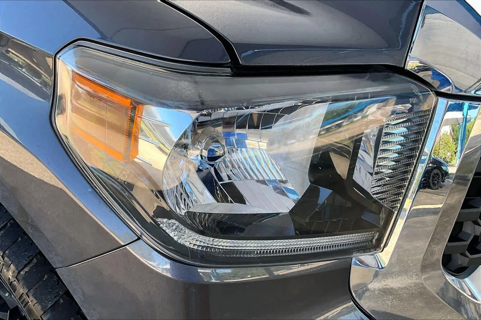 Used 2020 Magnetic Grey Metallic Toyota SR5 image 28