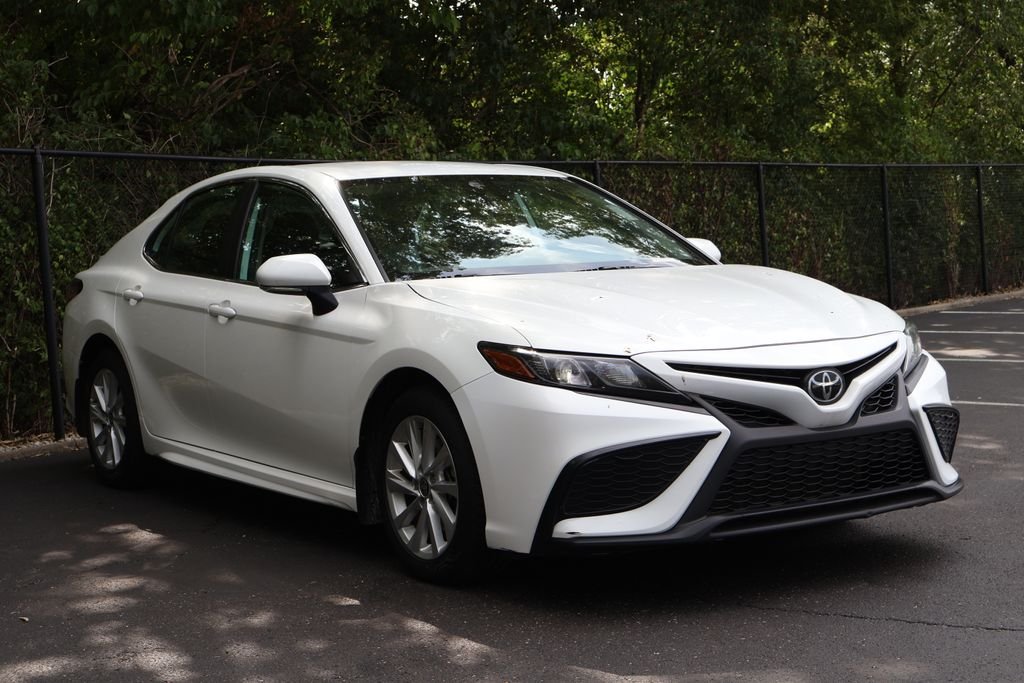2024 Toyota Camry SE - Photo 10