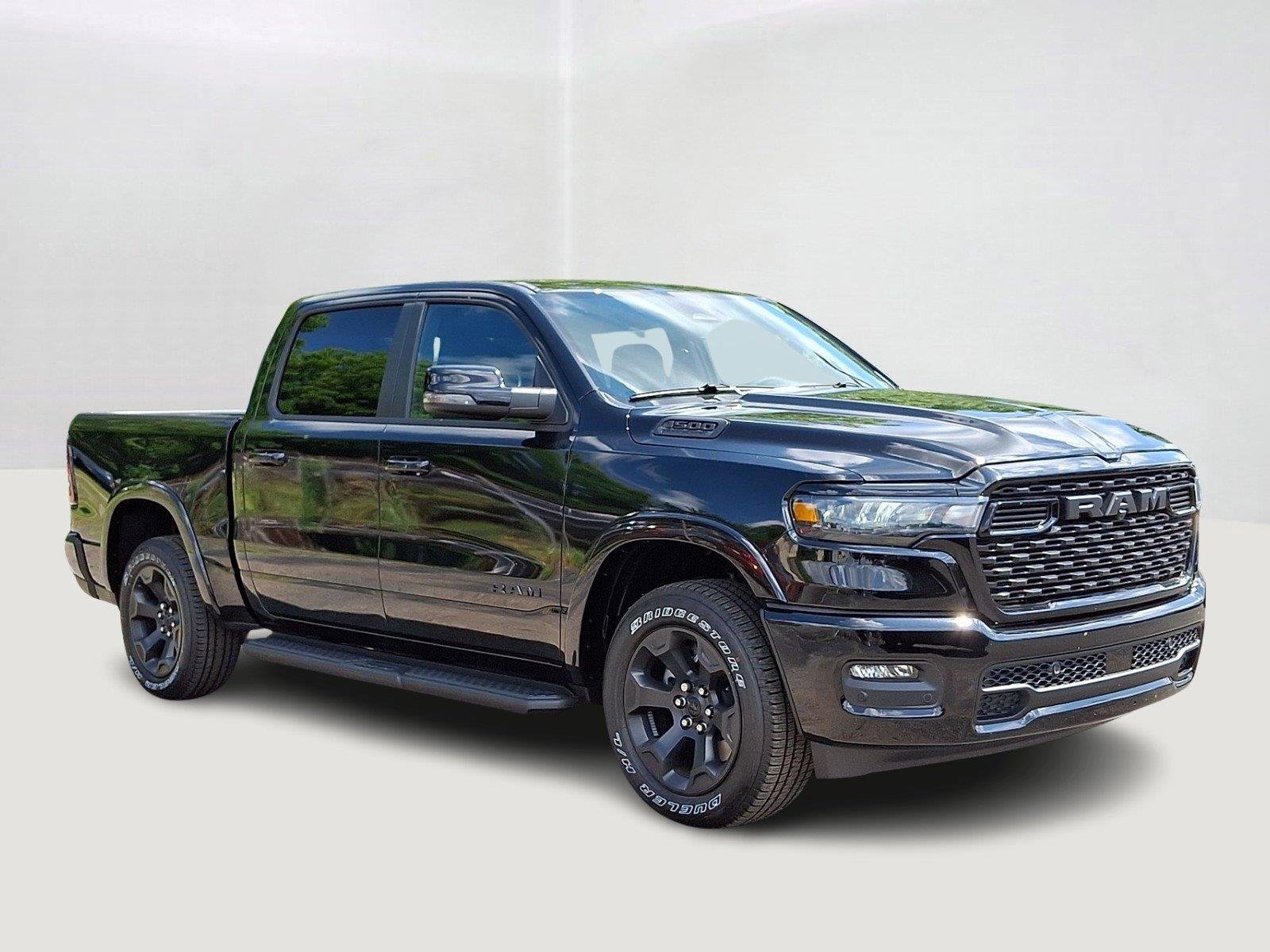 New 2026 Diamond Black Crystal Pearl-Coat Exterior Paint RAM Big Horn image 2