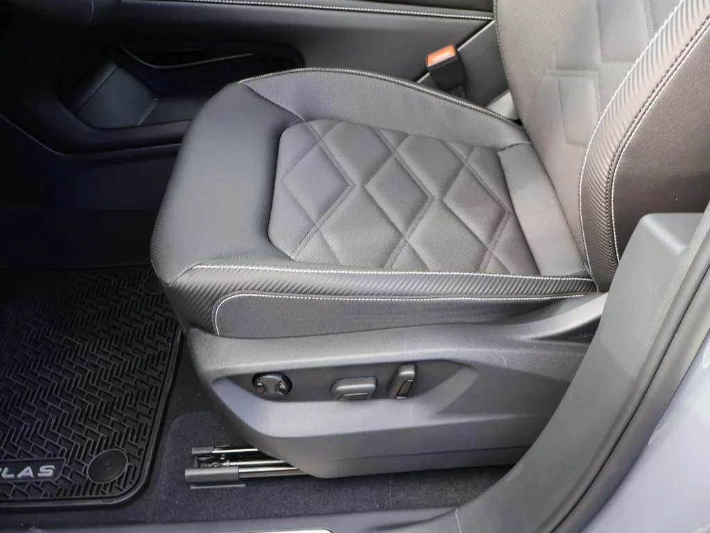 New 2026 Gray Volkswagen 2.0T SE w/Technology image 12