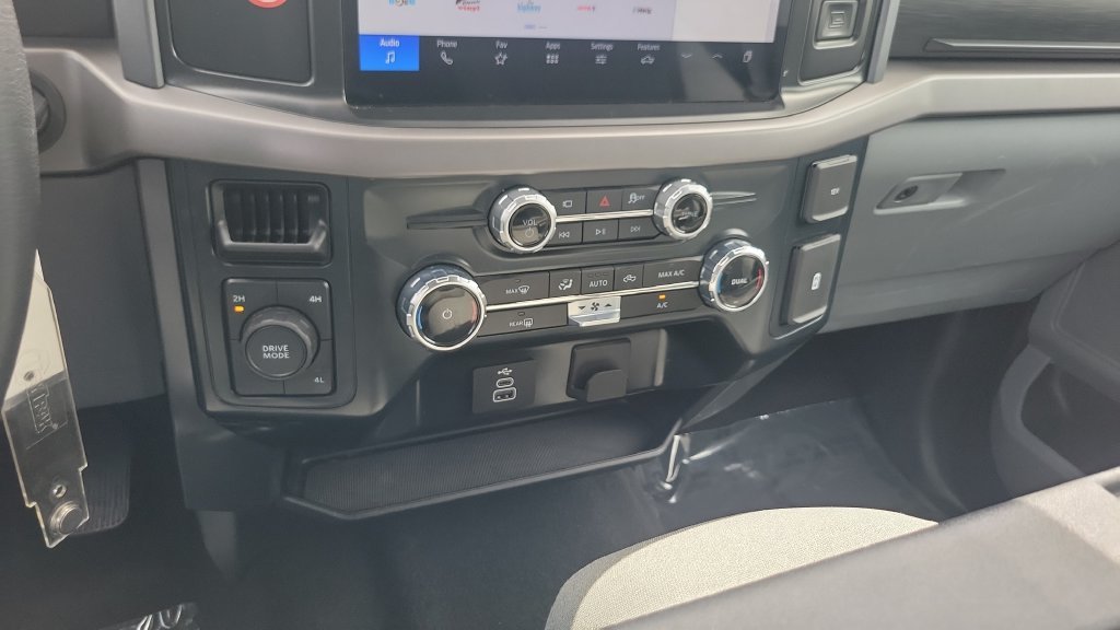 2025 Ford F-150 XLT - Photo 15