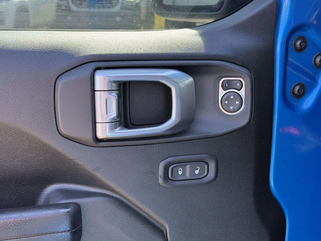 Used 2022 Blue Jeep Unlimited Sport Altitude image 27