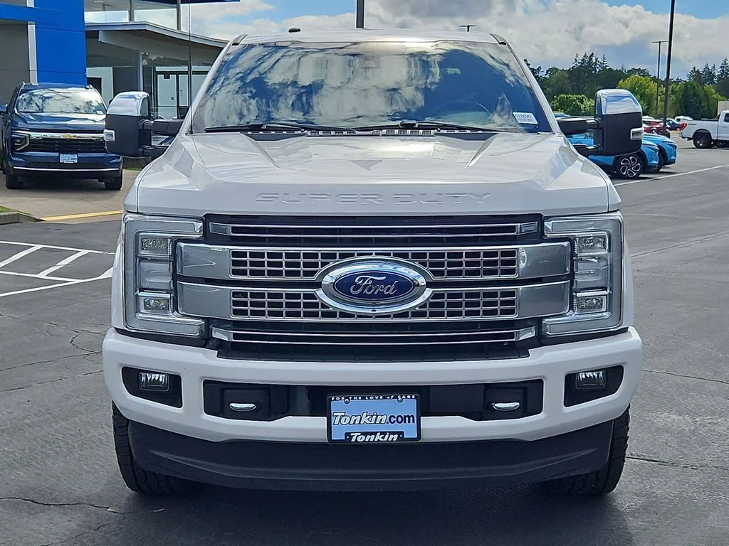 Used 2017 White Ford Platinum image 9