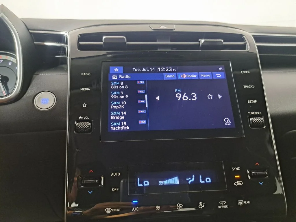 Used 2024 Gray Hyundai SEL image 10