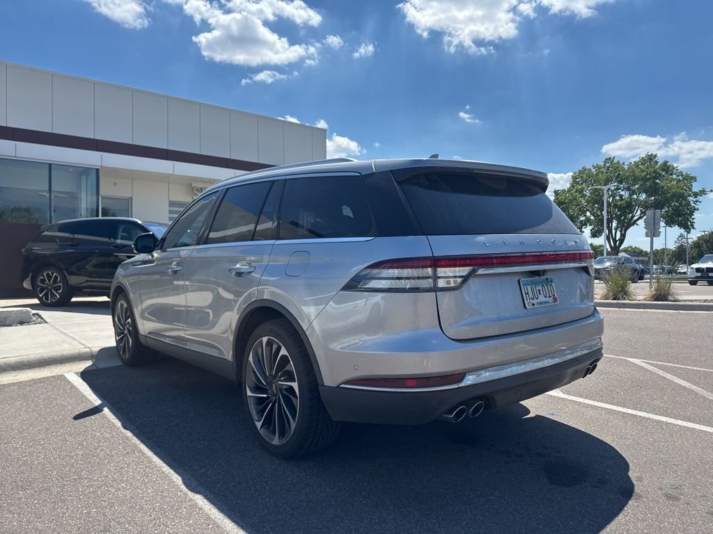 Used 2020 Silver Lincoln Reserve image 4