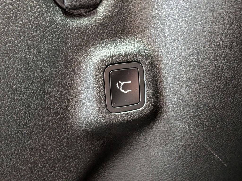 Used 2026 White Jeep Limited image 7