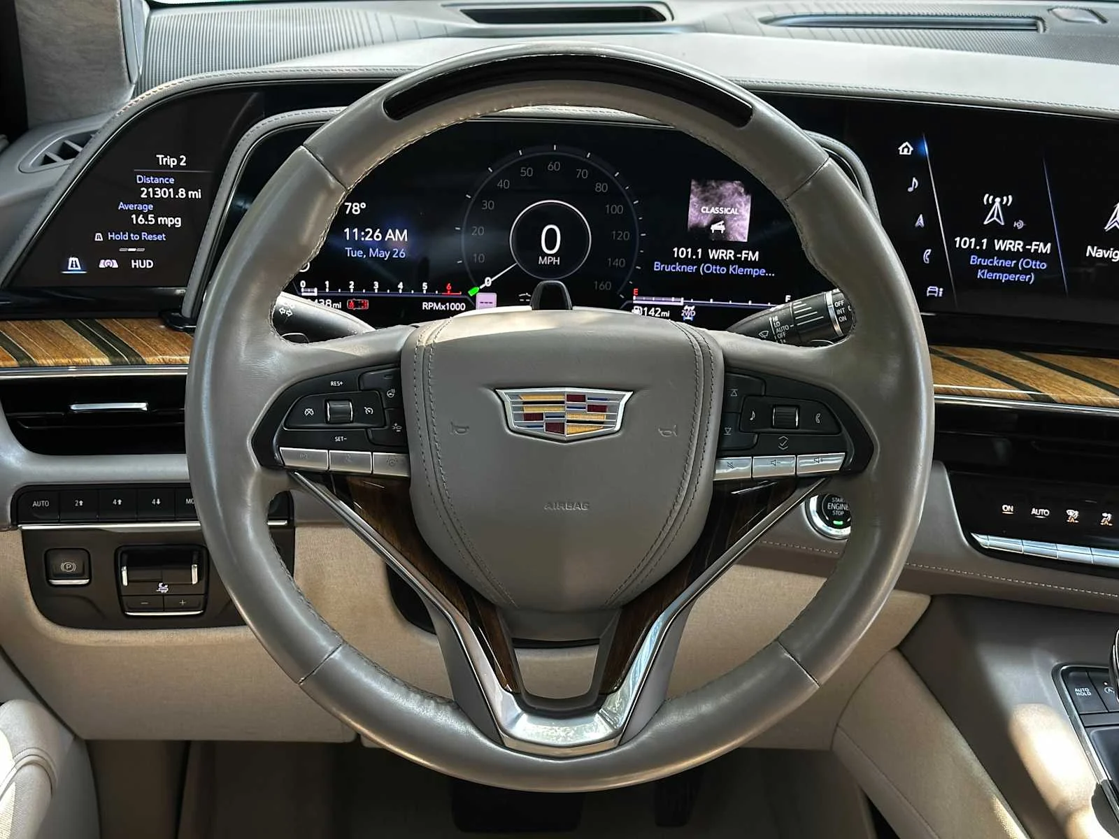 Used 2023 Crystal White Tricoat Cadillac Premium Luxury Platinum image 20