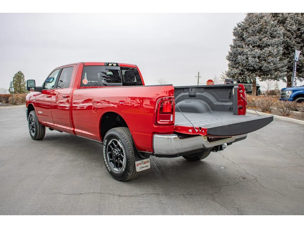 2026 RAM 3500 Laramie - Photo 9