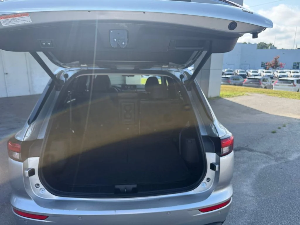 Used 2024 Red Mitsubishi SE image 30