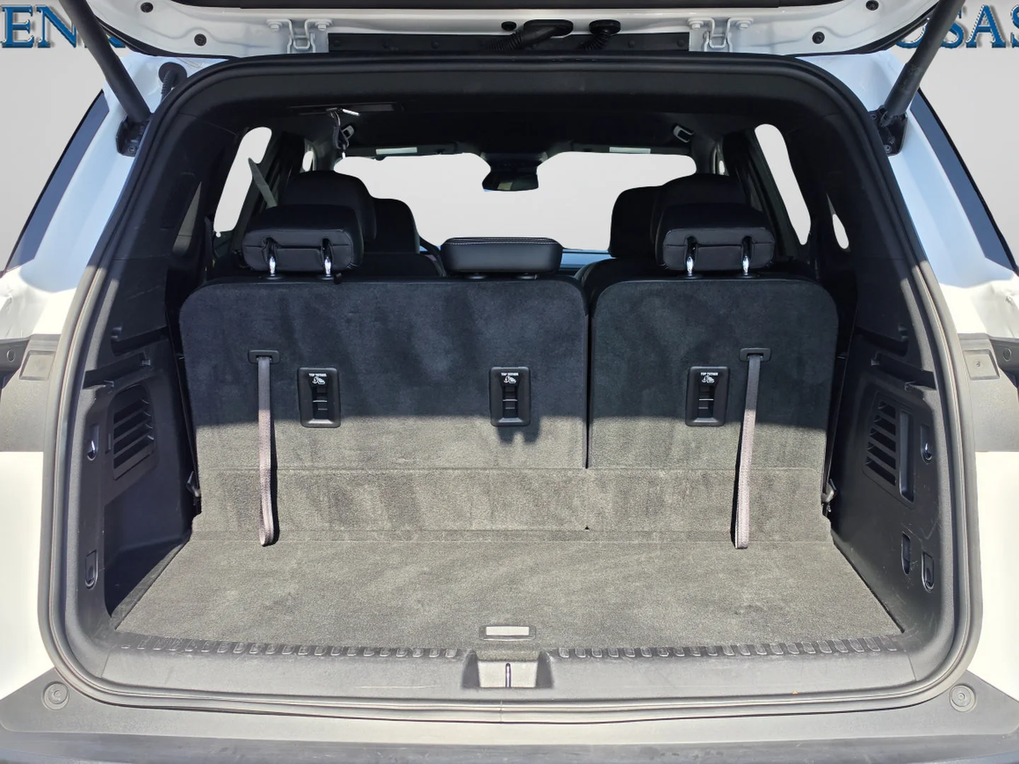 Used 2025 Summit White Buick Preferred image 15