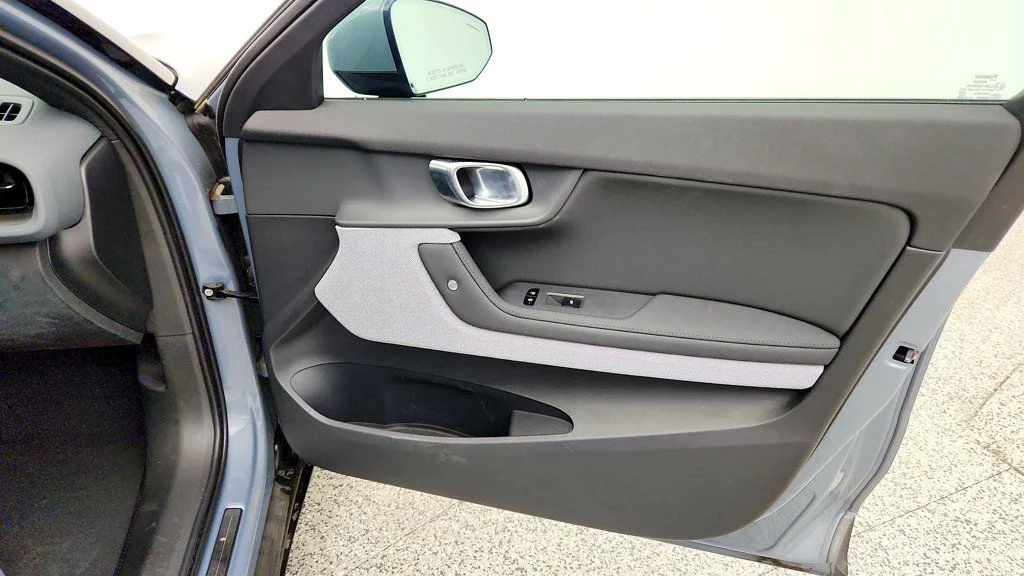 Used 2022 Thunder Polestar Long Range Dual Motor w/ Plus Pack & harman/kardon Audio image 25