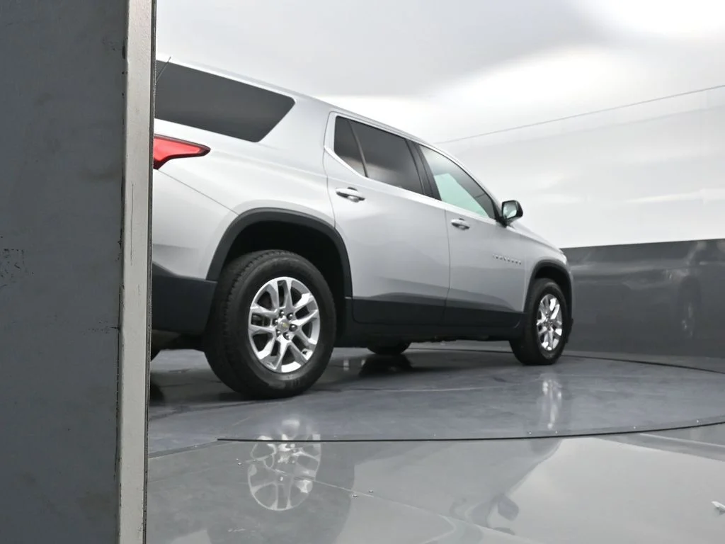 Used 2020 Silver Chevrolet LS image 27