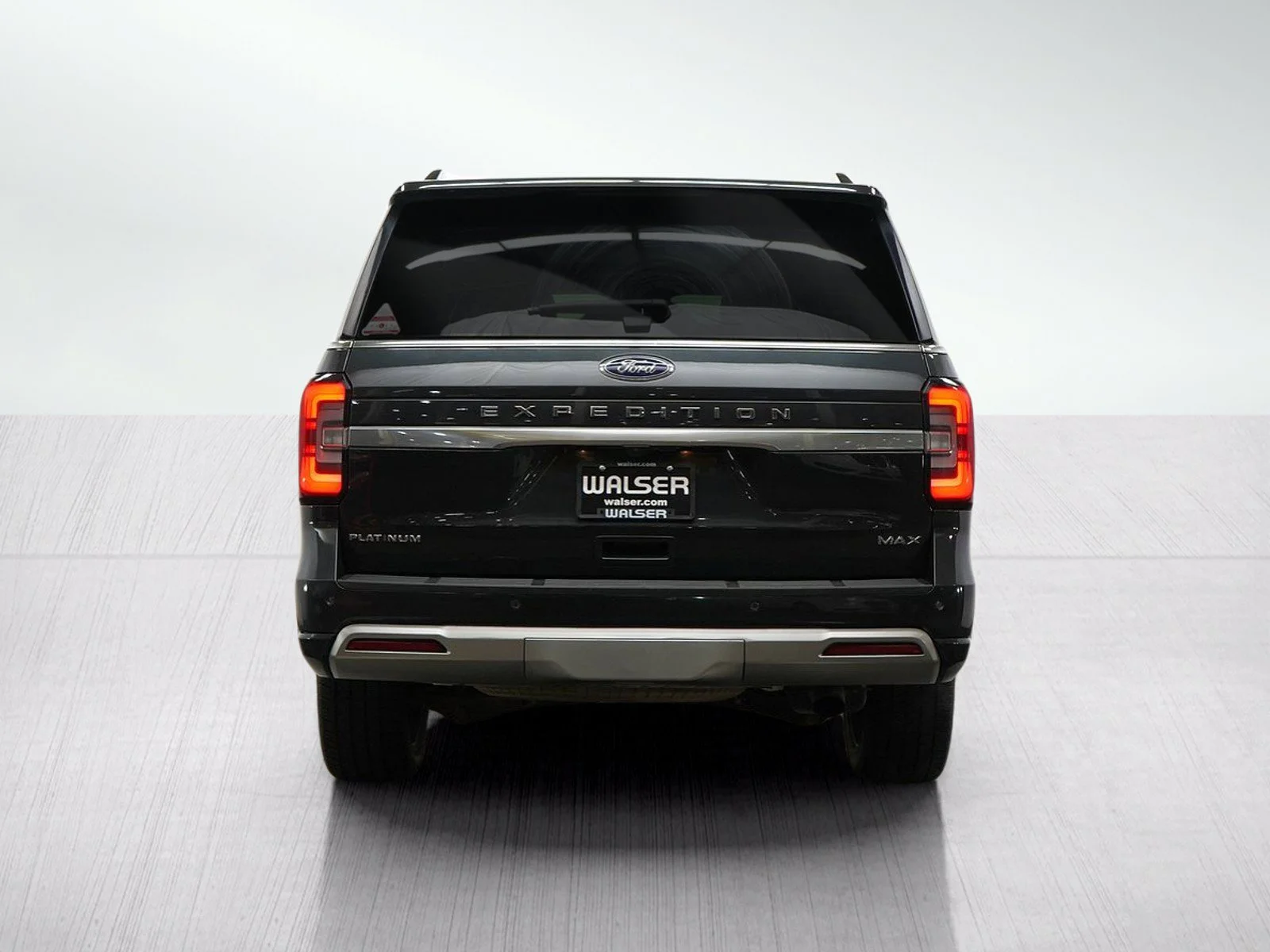 Used 2023 Dark Matter Metallic Ford Platinum image 4