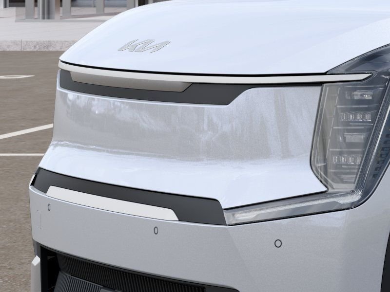 New 2026 White Kia Light image 12