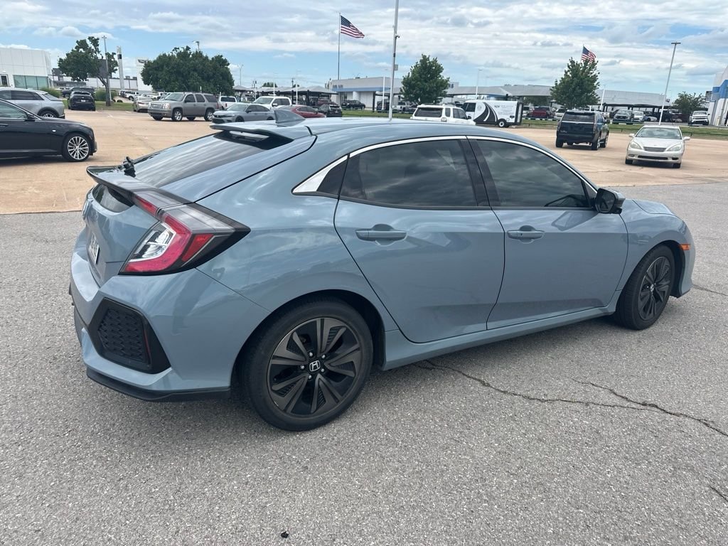 Used 2017  Honda EX image 3