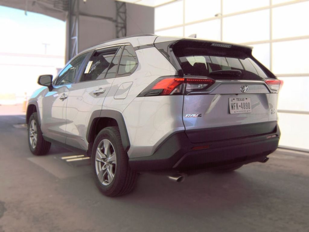 Used 2025 Silver Toyota XLE image 3