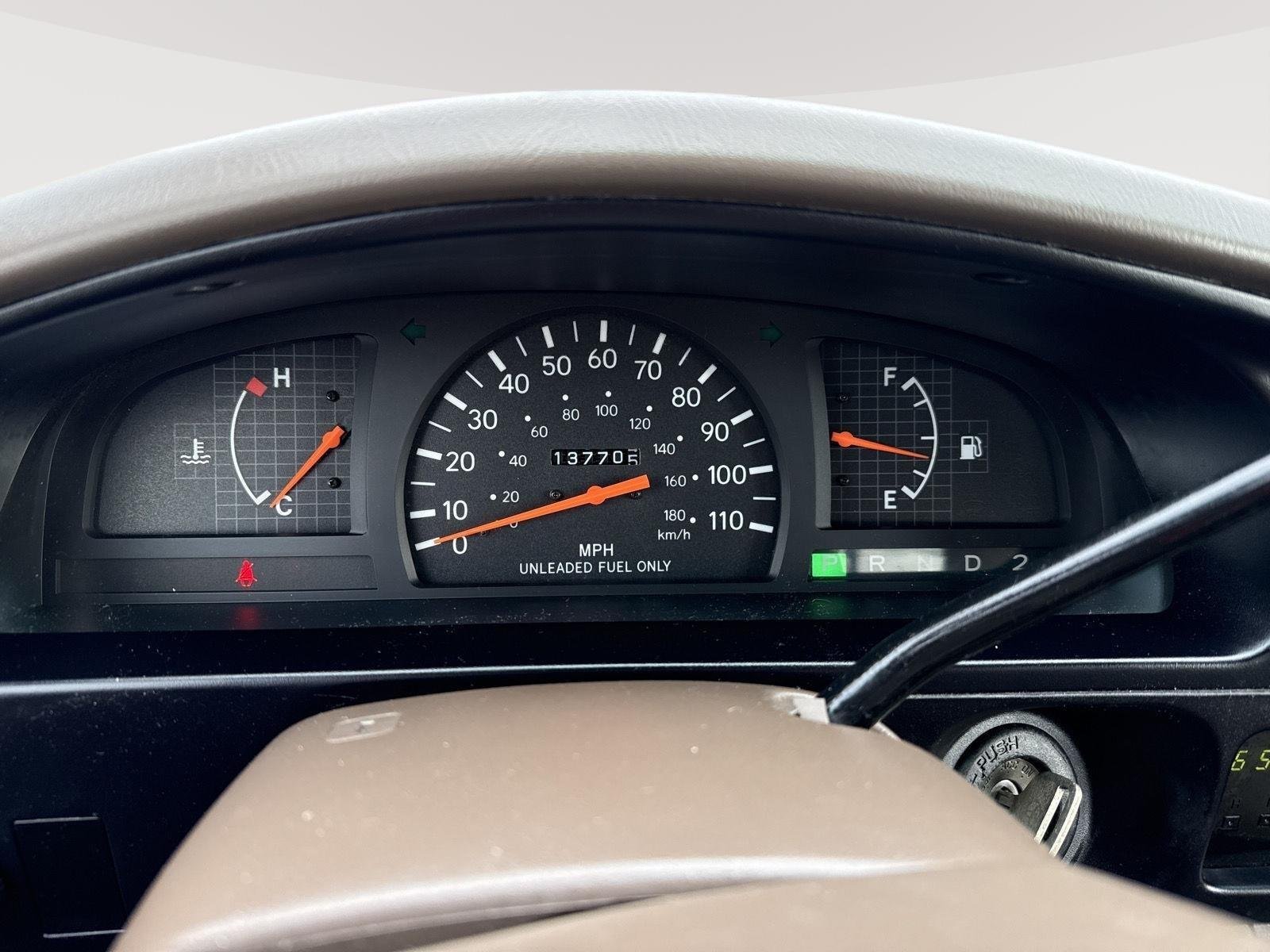Used 2000 Toyota Tacoma Base with VIN 4TAVL52N9YZ663167 for sale in Kansas City