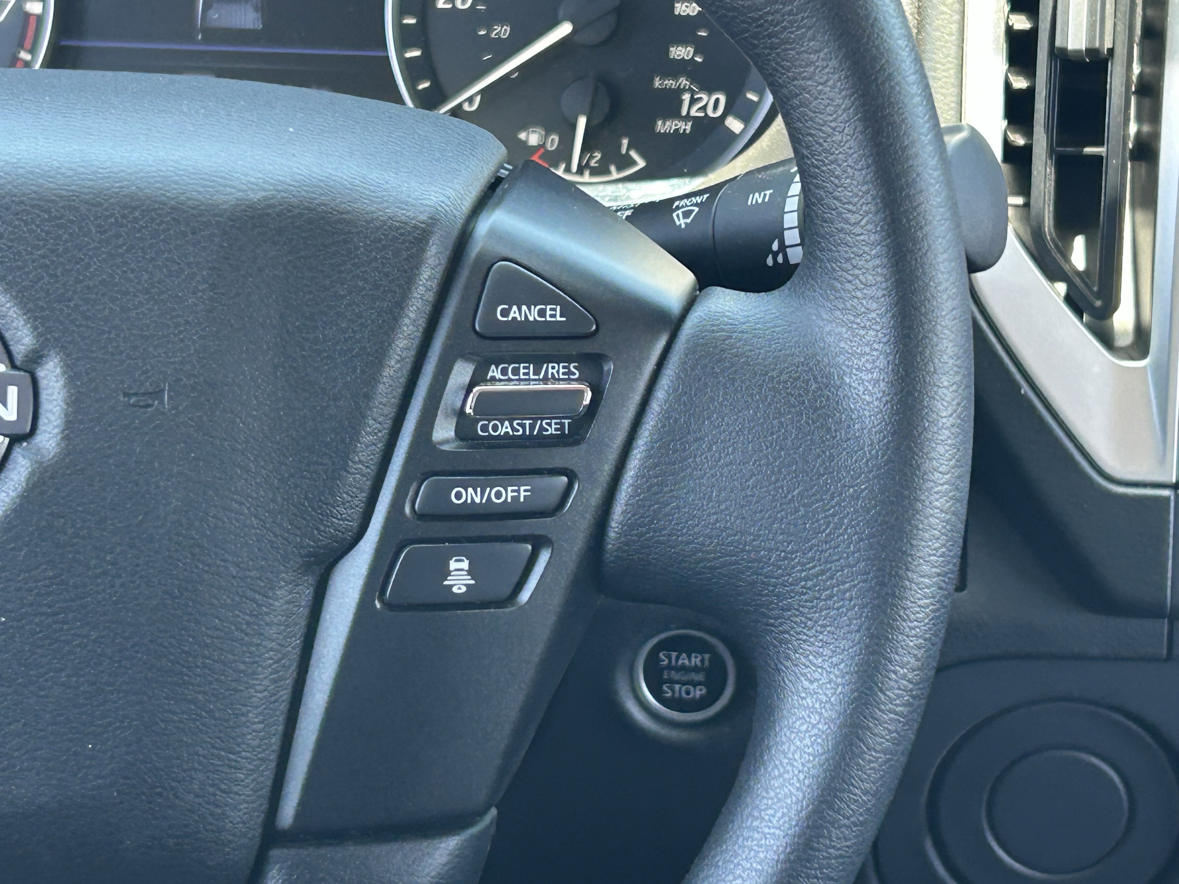 2025 Nissan Frontier SV - Photo 23