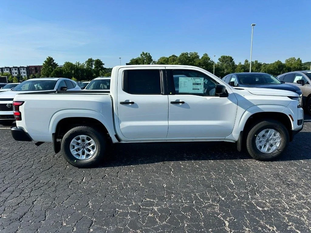 New 2026 Glacier White Nissan Crew Cab S image 2