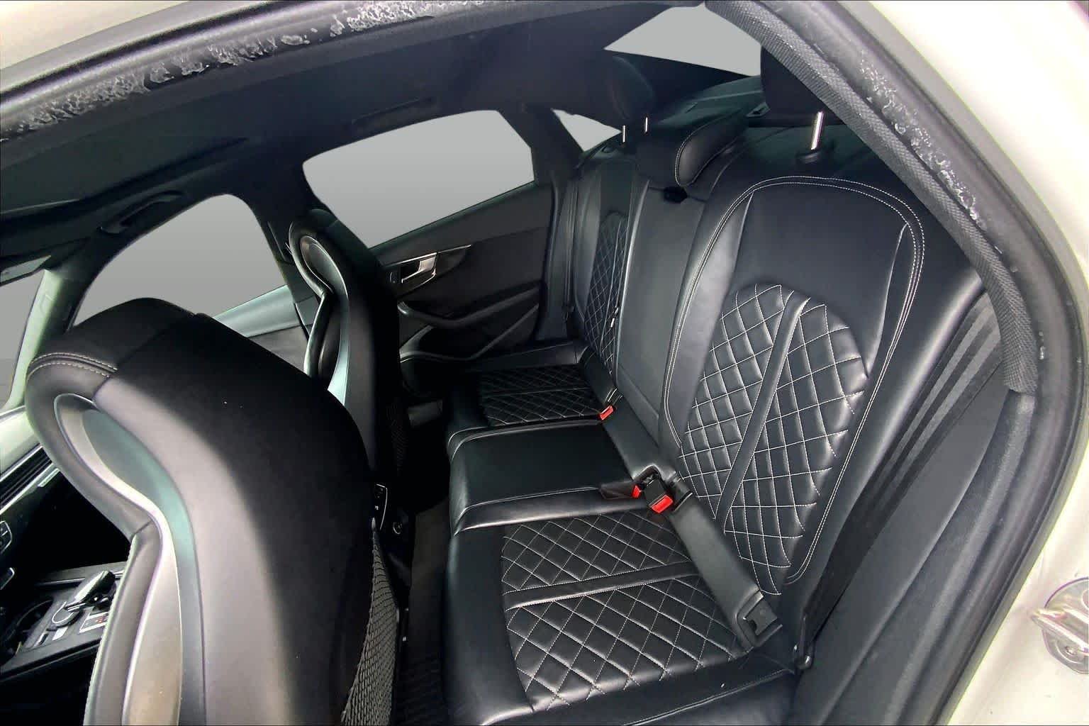 Used 2018 Ibis White Audi Prestige image 20