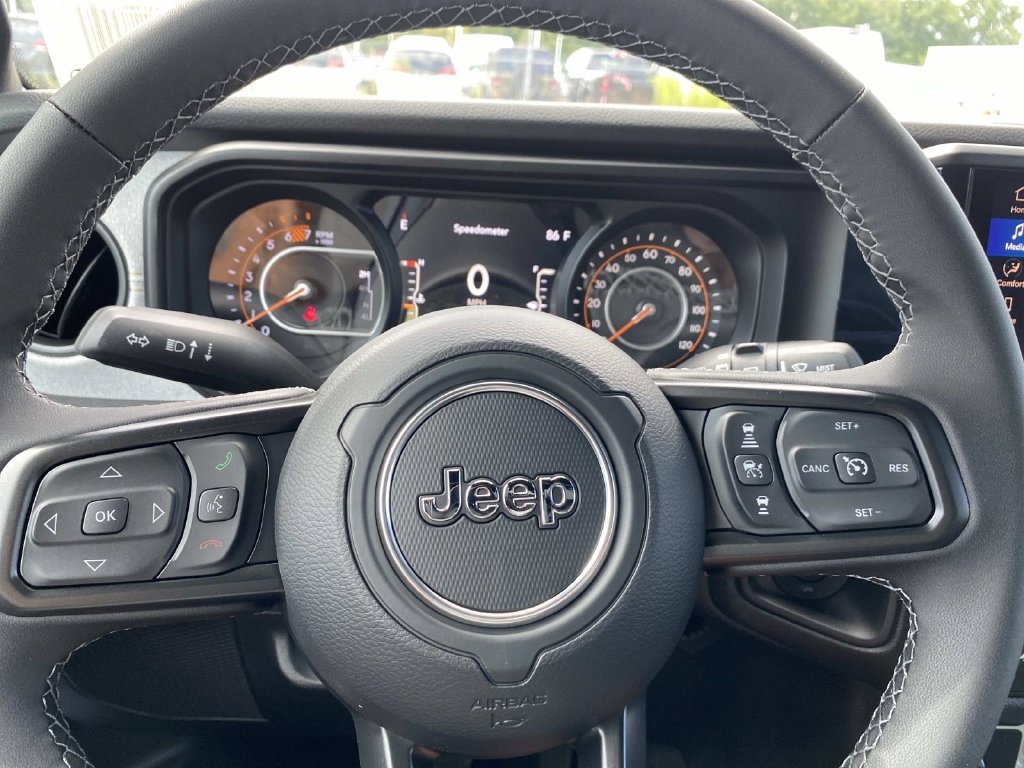 New 2027 Bright White Clear-Coat Paint Jeep Sport S image 23