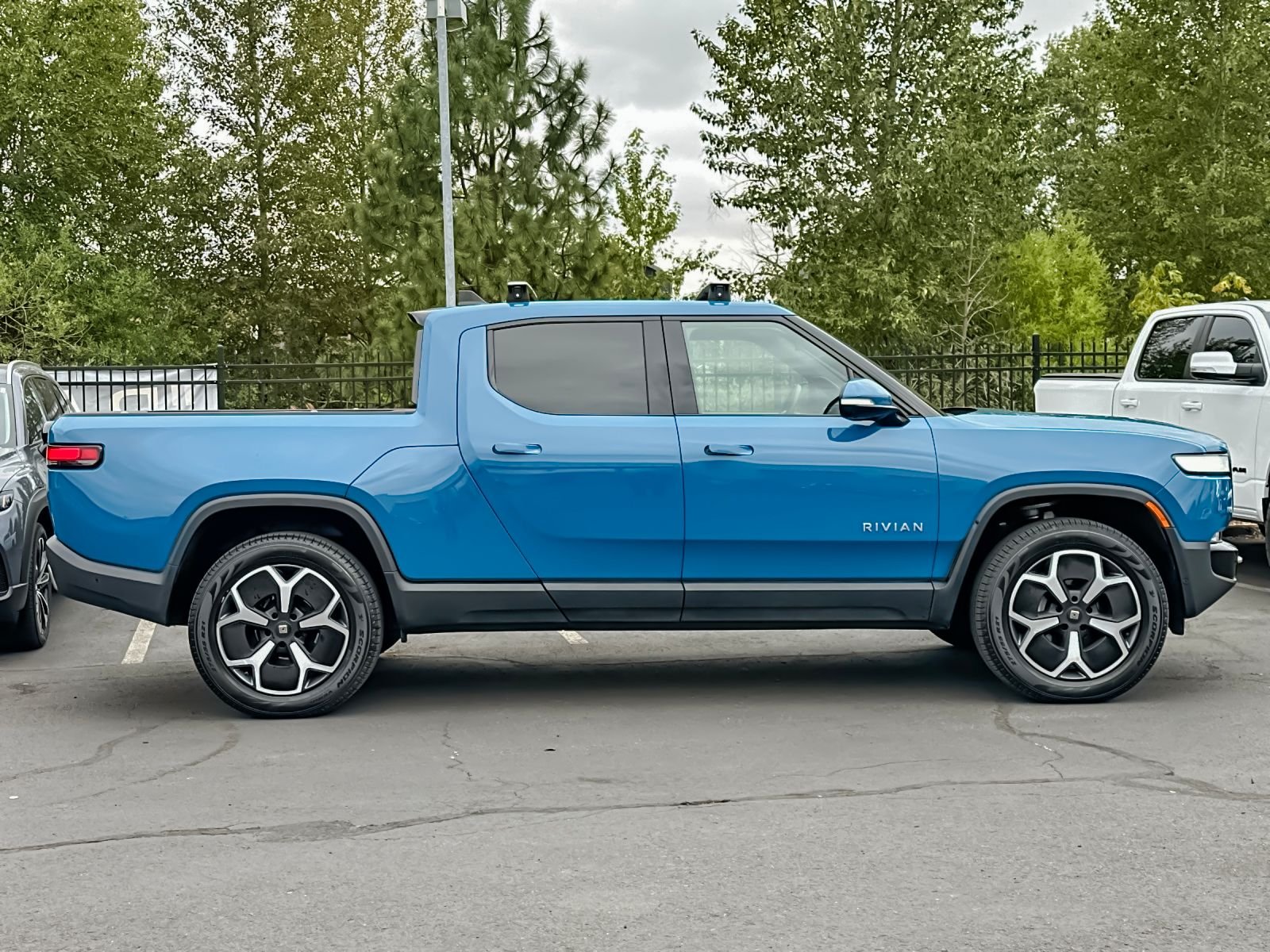 Used 2023  Rivian Adventure image 2