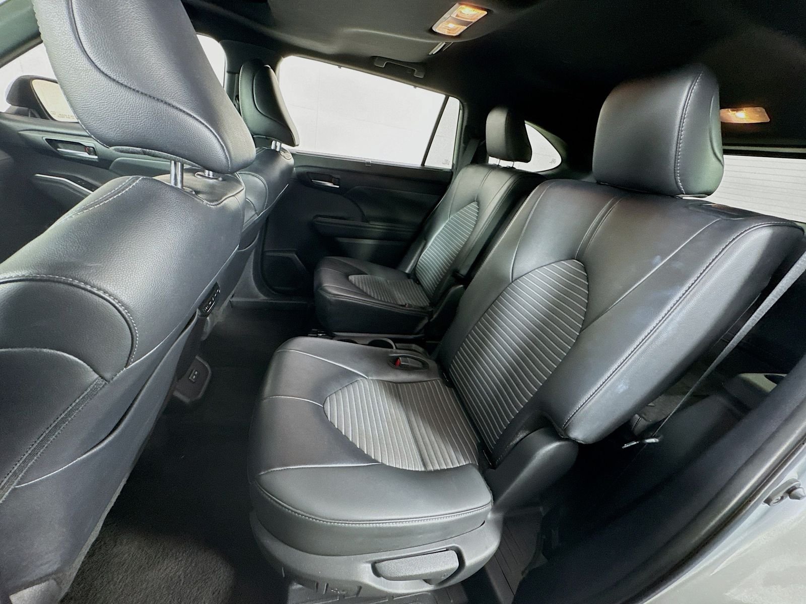 2025 Toyota Highlander XSE - Photo 18