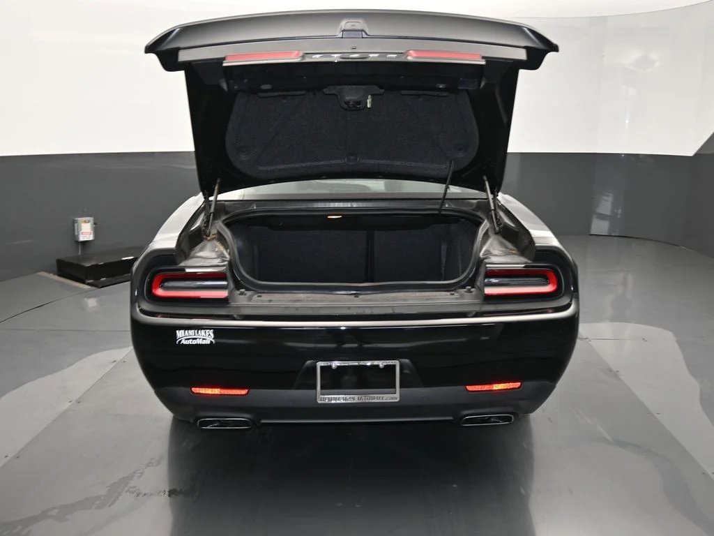 Used 2022 Pitch Black Clearcoat Dodge R/T Scat Pack image 31