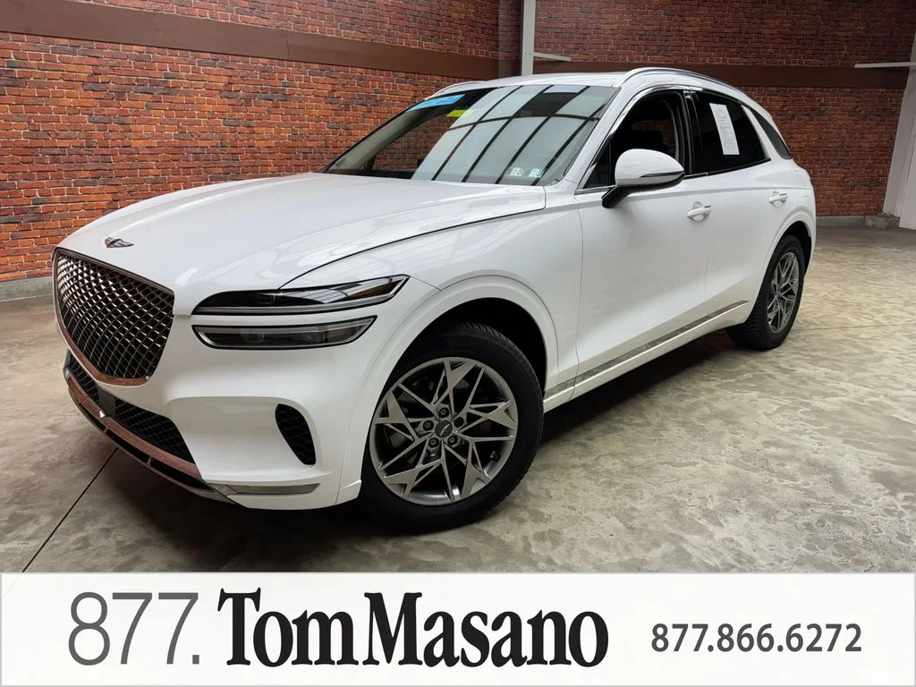 Used 2022 White Genesis 2.5T image 1
