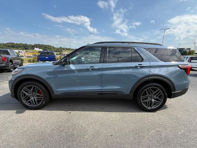 New 2027 Ford Explorer 4DR 4WD ST 4WD 4D Sport Utility