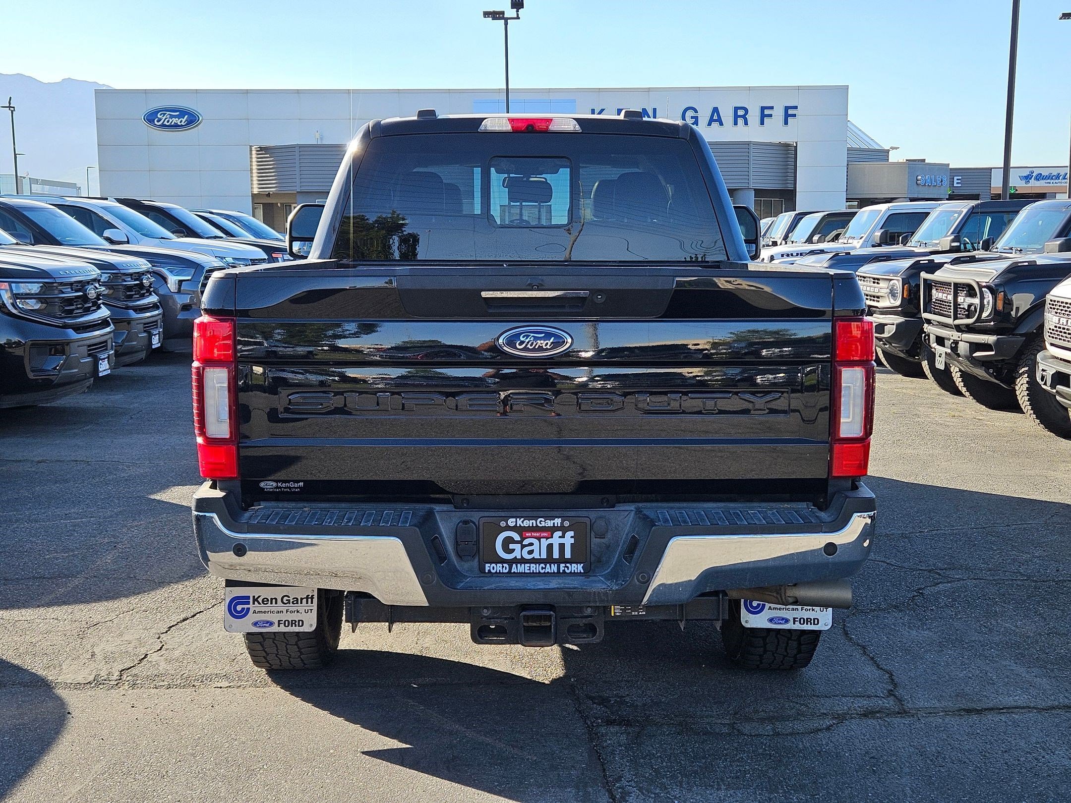 Used 2021 Black Metallic Ford LARIAT image 4