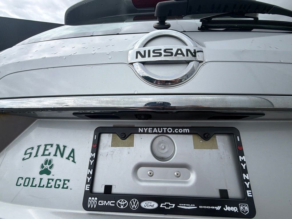 Used 2018 Silver Nissan S image 7