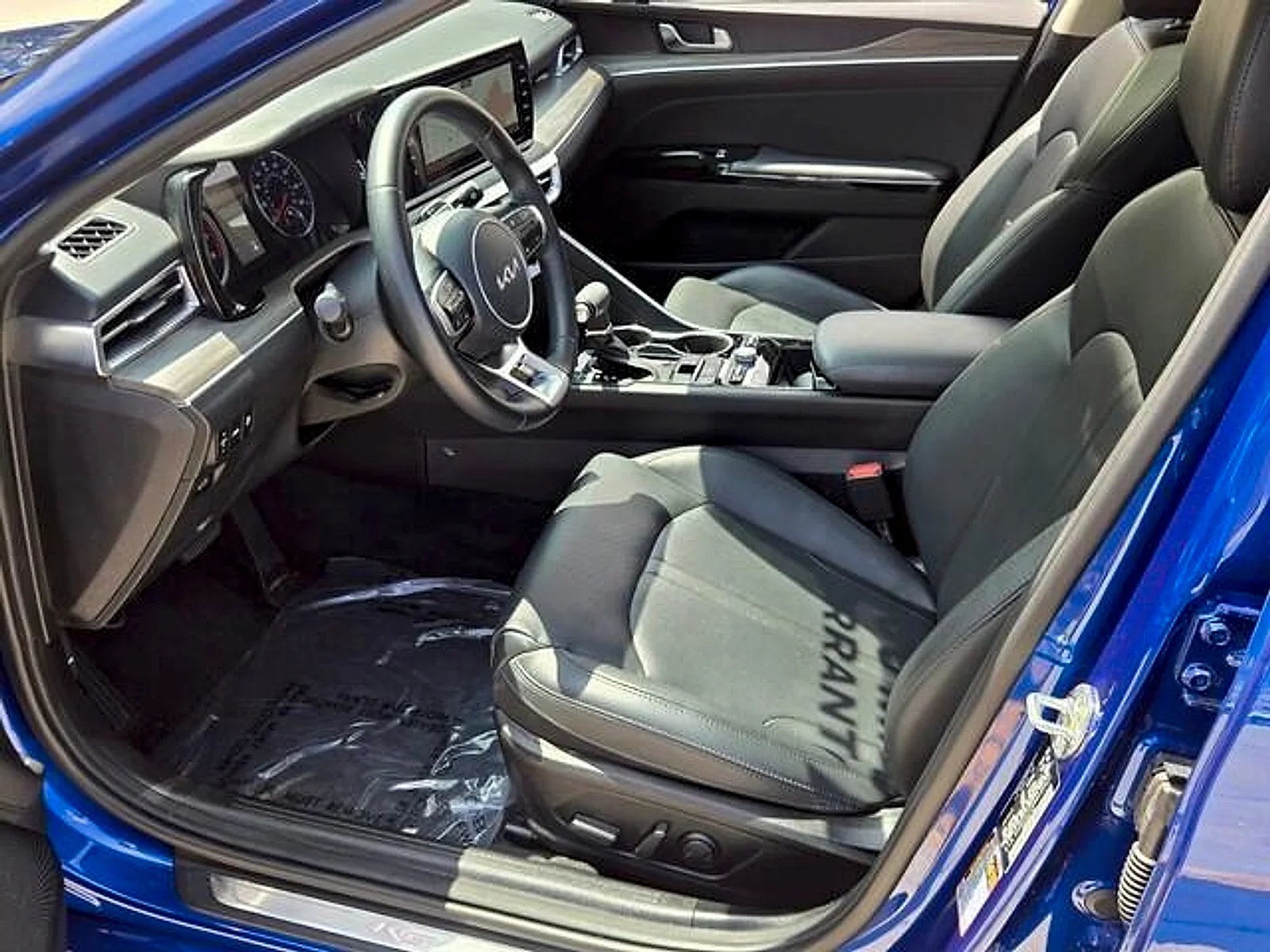 Used 2022 Sapphire Blue Kia EX image 10