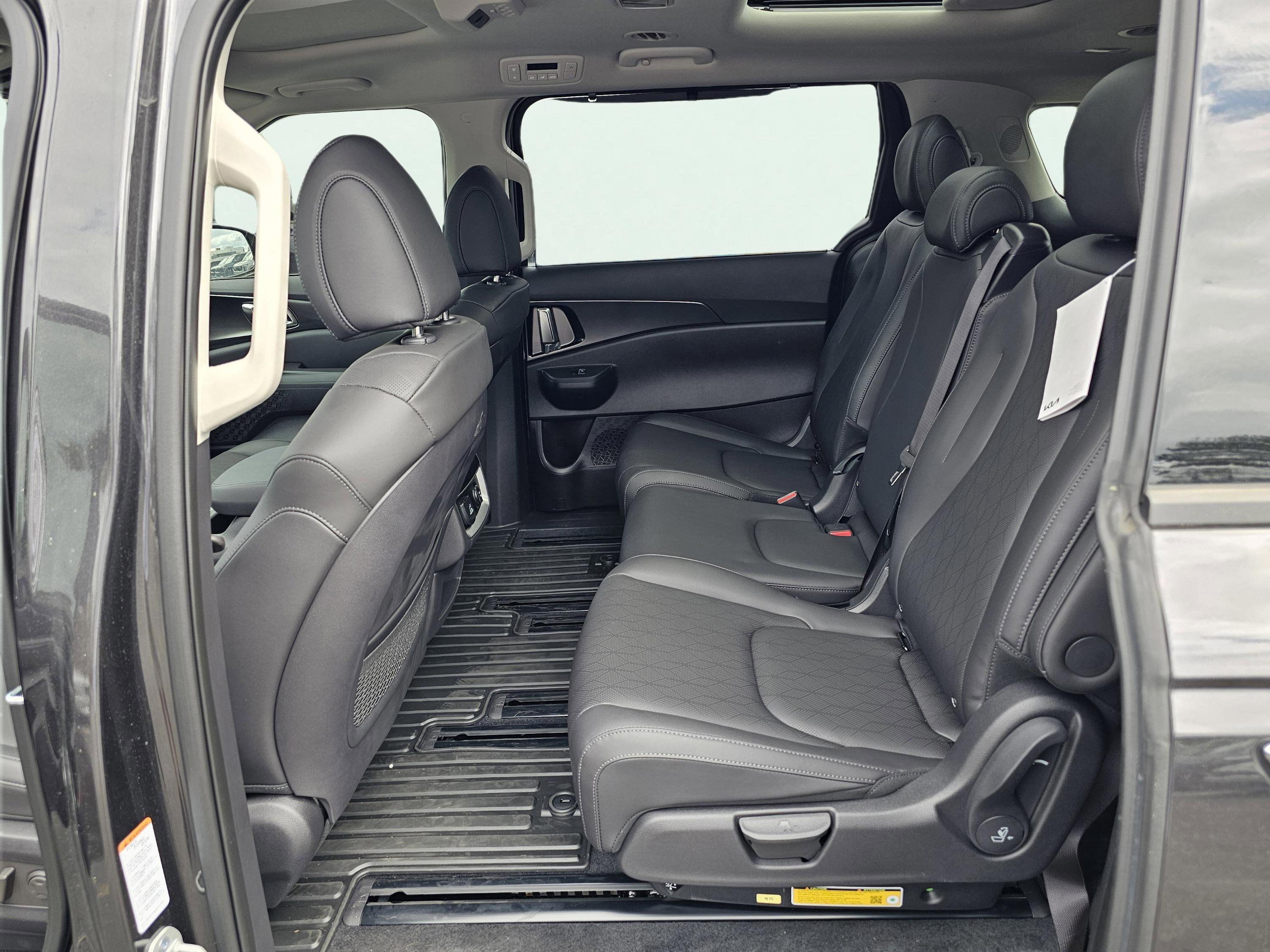 2026 Kia Carnival SX - Photo 32