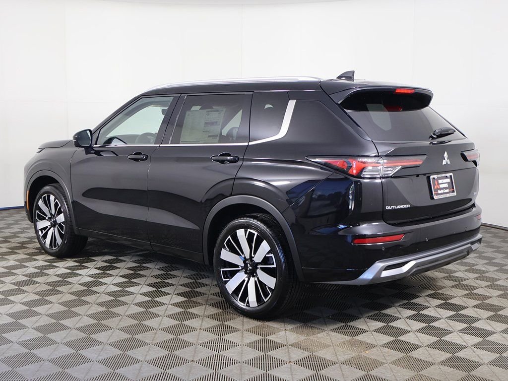 2025 Mitsubishi Outlander SEL - Photo 13