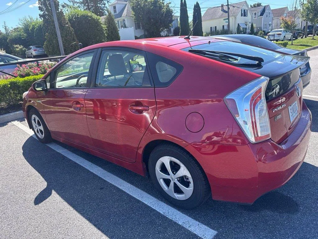Used 2012 Red Toyota Two image 4