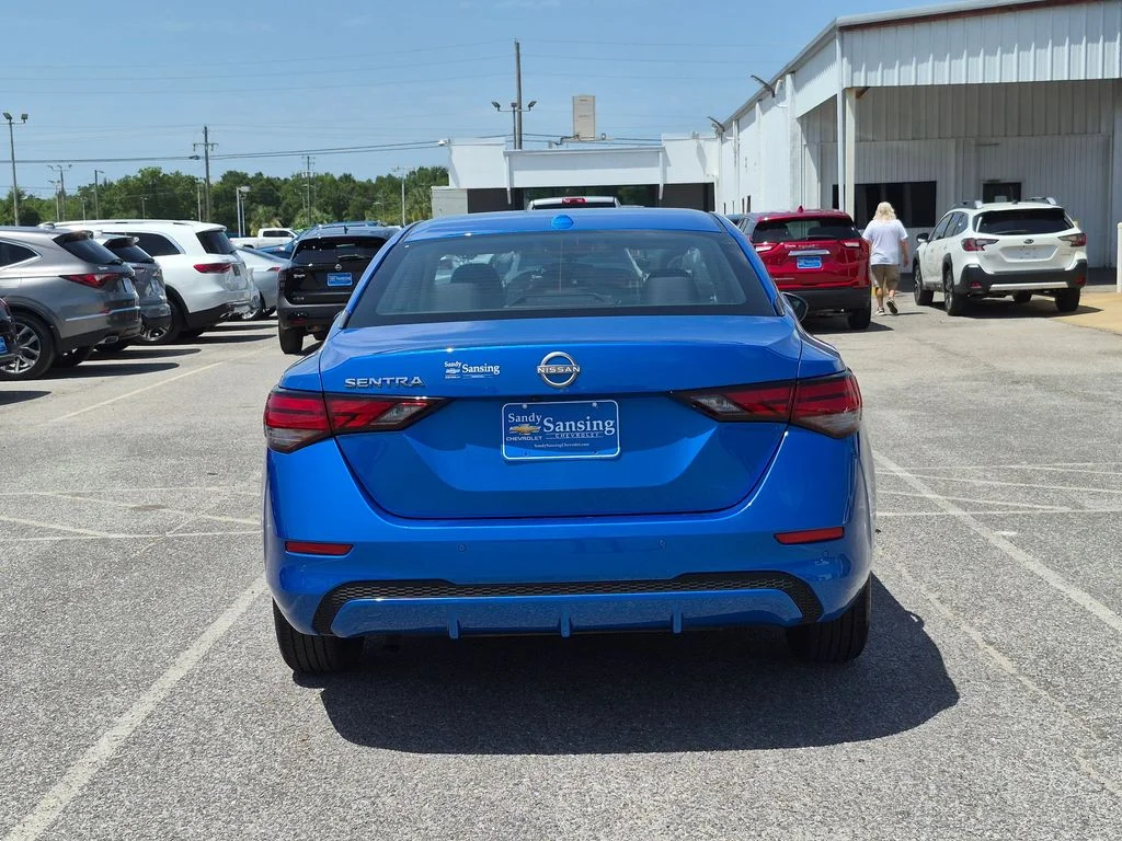 Used 2025 Blue Nissan SV image 4