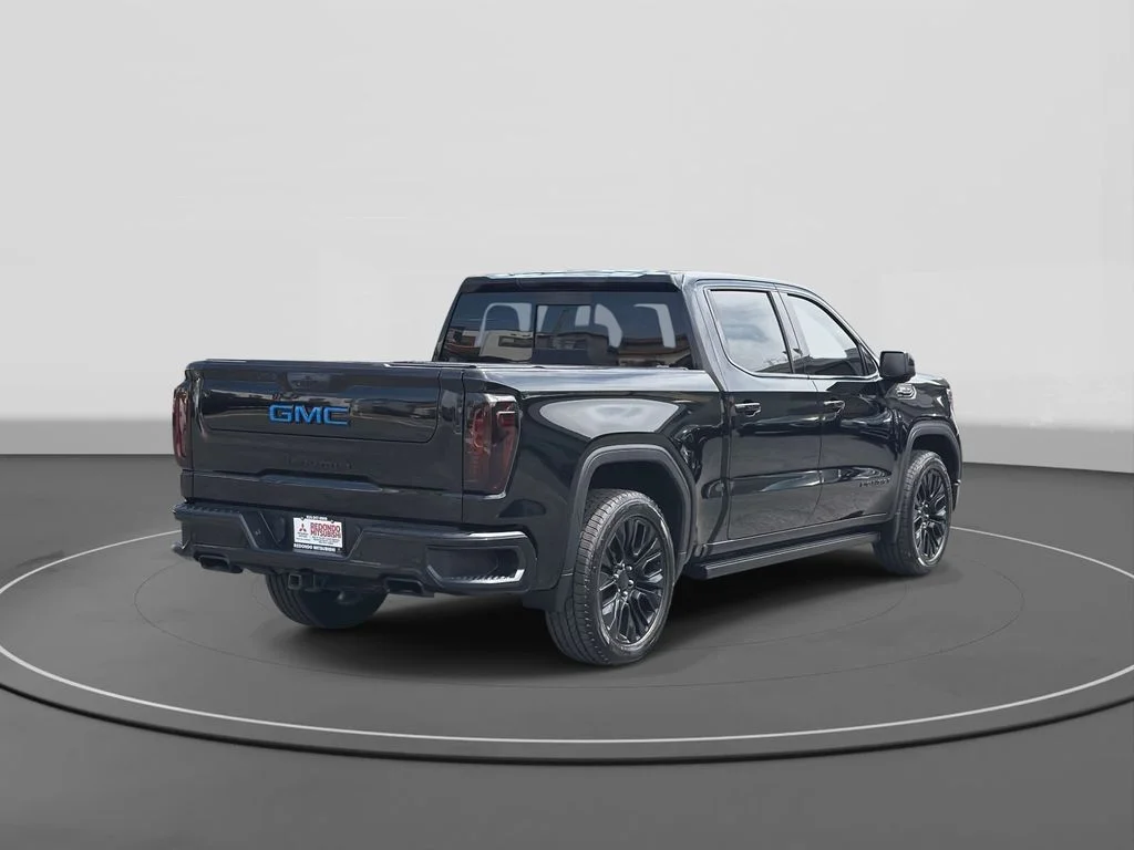 Used 2022 Onyx Black GMC Denali image 5