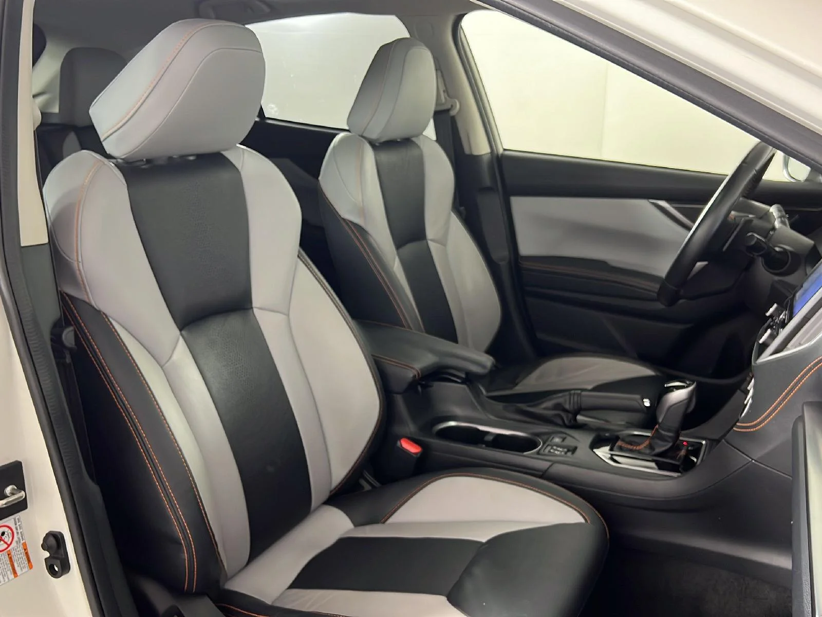 Used 2019 Crystal White Pearl Subaru Limited image 24