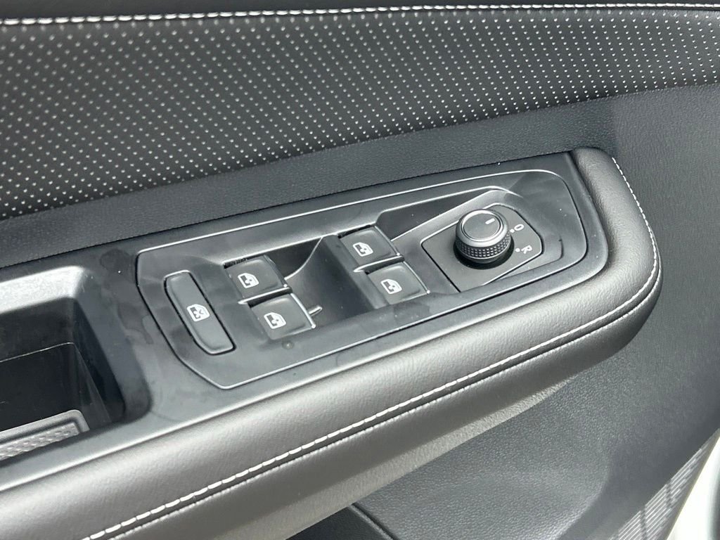 New 2026 White Volkswagen 2.0T SE image 19