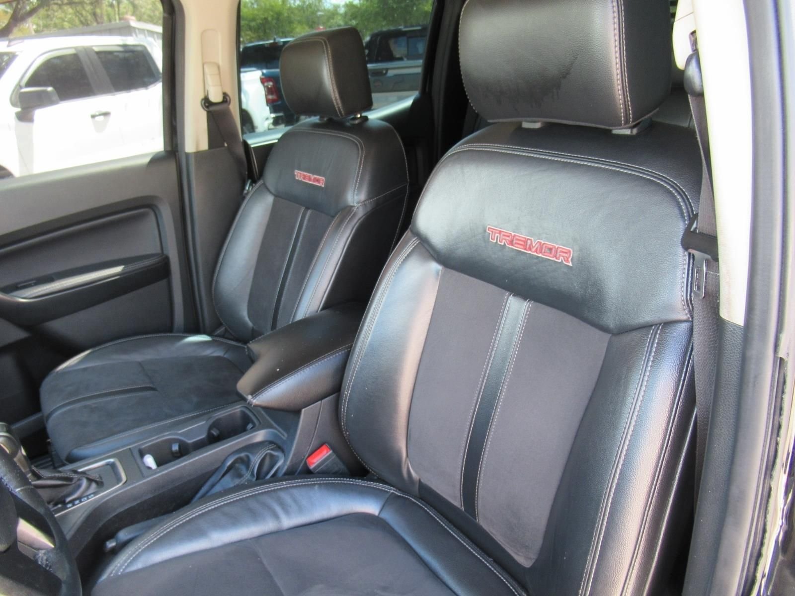 Used 2022 Black Ford Lariat image 23