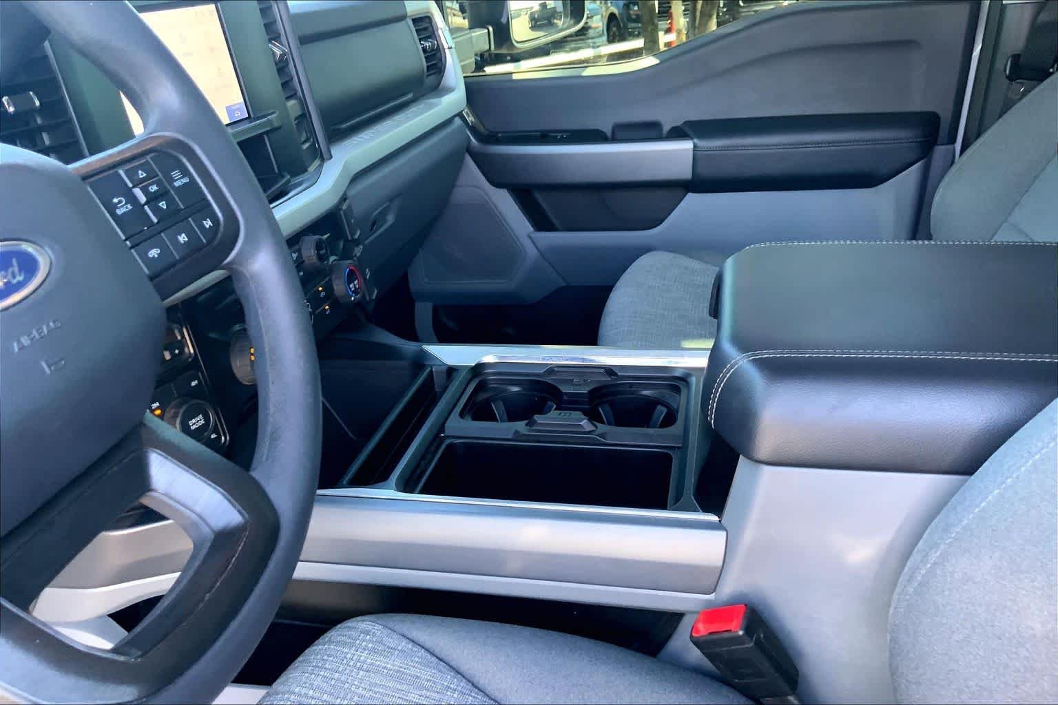 Used 2025 Avalanche Ford XLT image 17