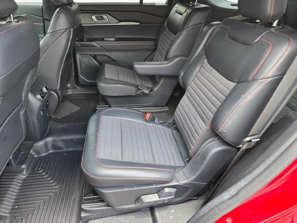 2025 Ford Explorer ST-LINE - Photo 16