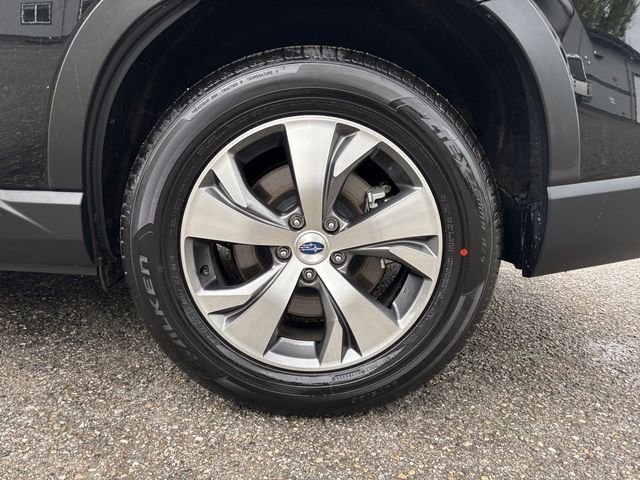 Certified Used 2025 Crystal Black Silica Subaru Premium image 29