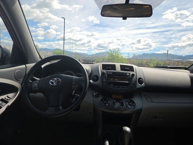 Used 2009 Red Toyota Ltd image 15