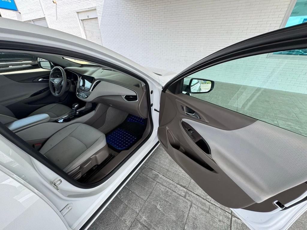Used 2024 White Chevrolet LS image 14